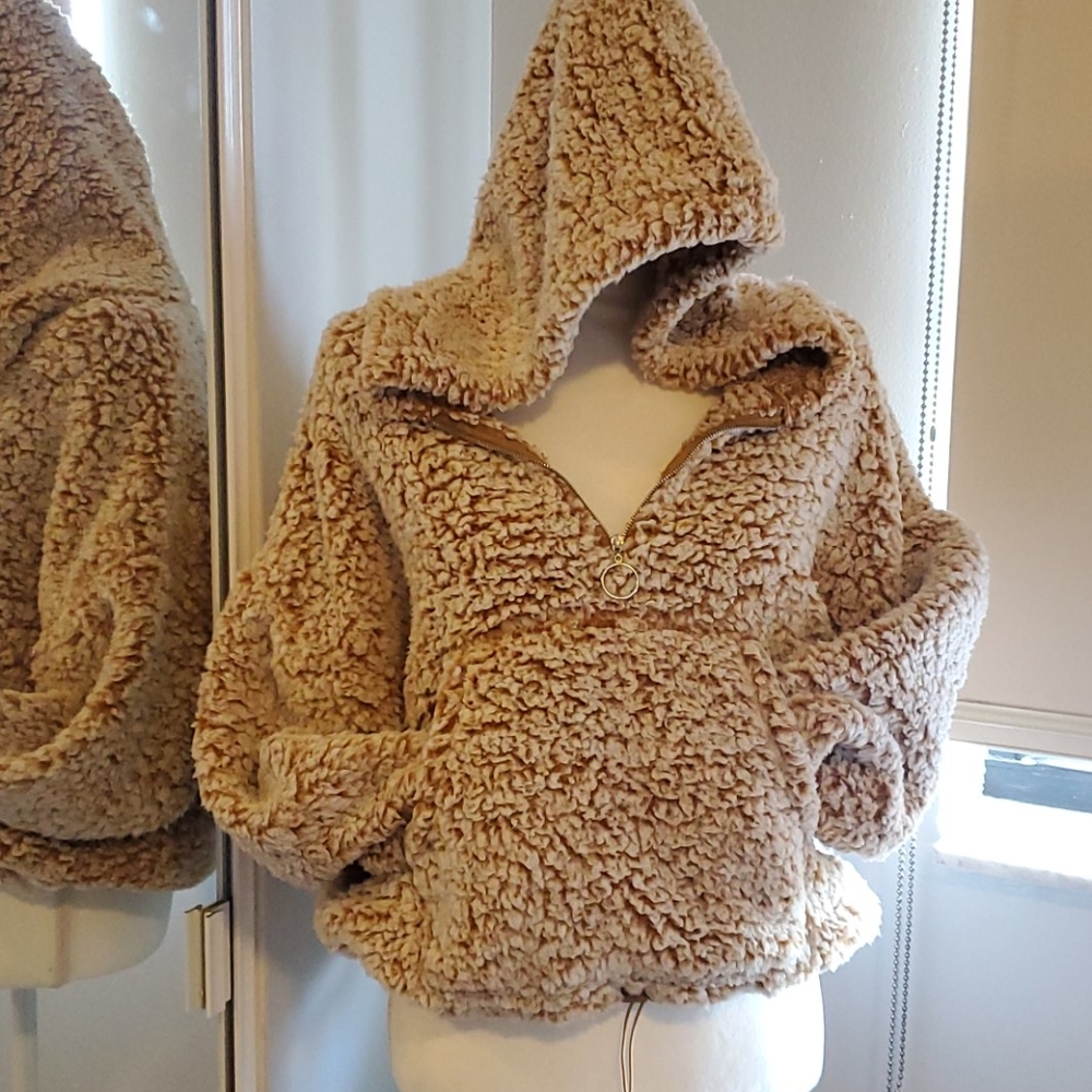 Sweater with hat super soft - Picture 2 of 11